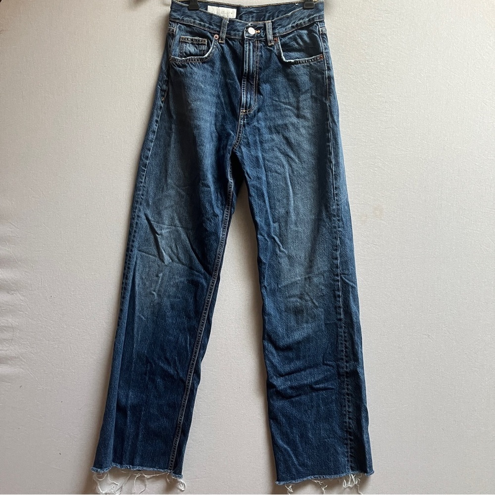 Zara High Waisted Blue Wide Leg Frayed Hem Denim Jeans Size 4